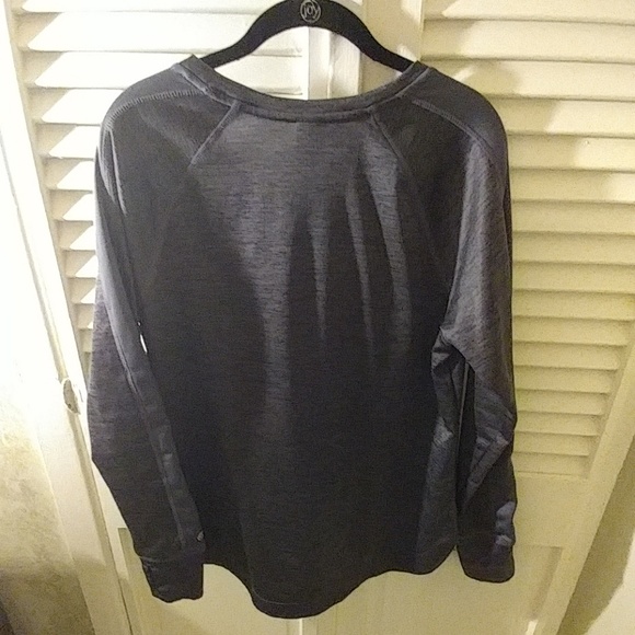 Champion Sweatshirt - Picture 2 of 7